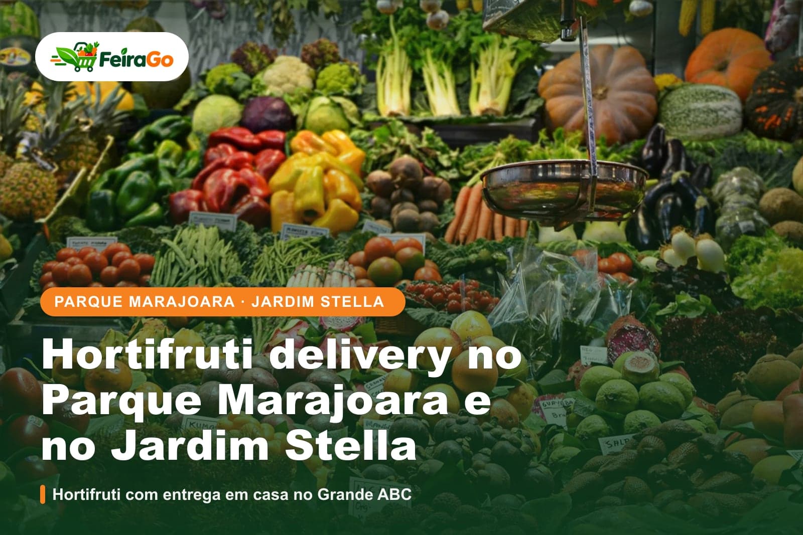 Banca de mercado repleta de frutas e verduras de várias cores e formas